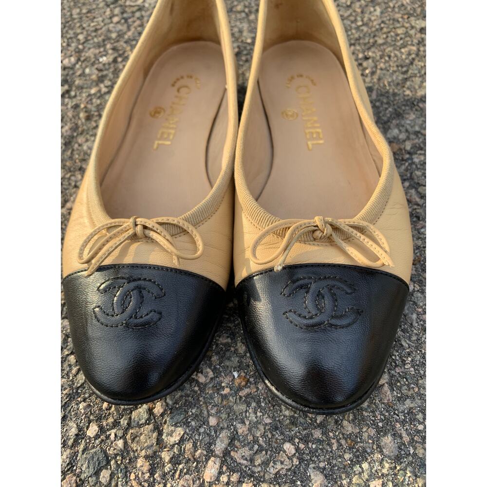 Authentic Chanel Lambskin Leather Ballet Flats Size 36 Two Tone Beige Black Tan - Picture 3 of 15